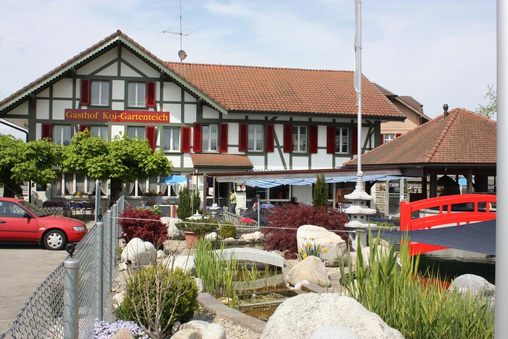 Hotel Restaurant Koi-Gartenteich Hausernmoos Exterior foto