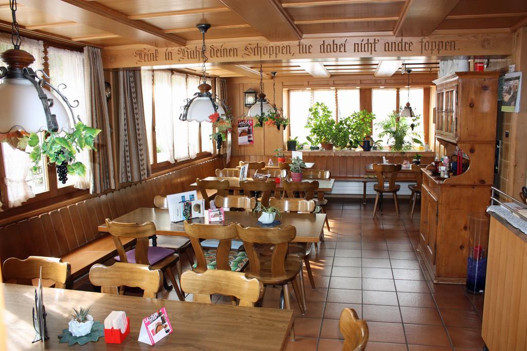 Hotel Restaurant Koi-Gartenteich Hausernmoos Exterior foto